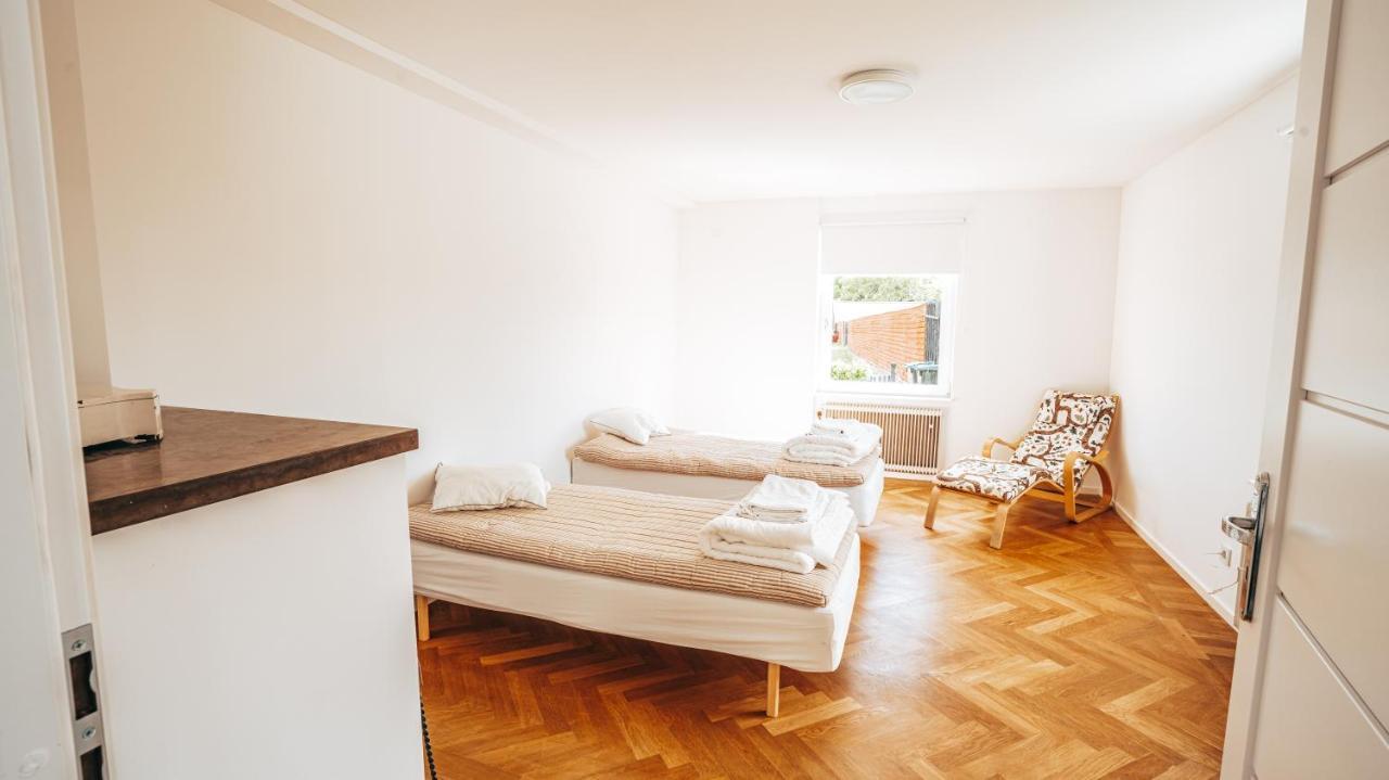 Byggmaestare Villan Motala Bagian luar foto